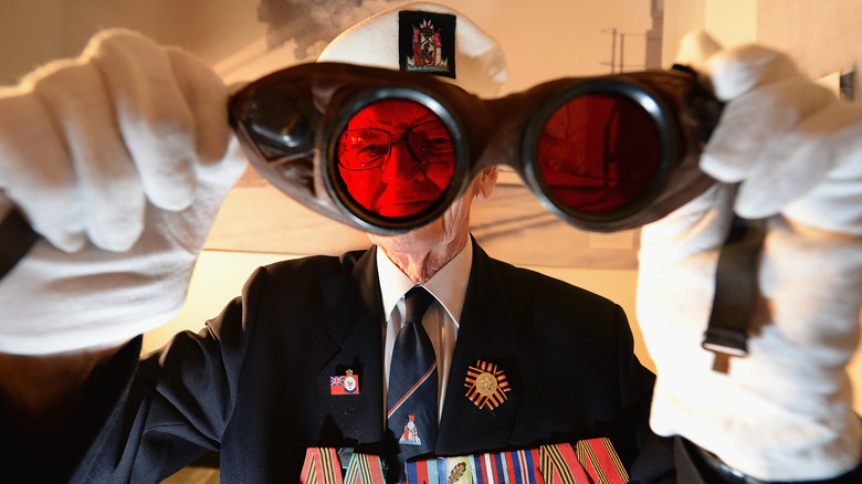 Person with goggles at War Museum