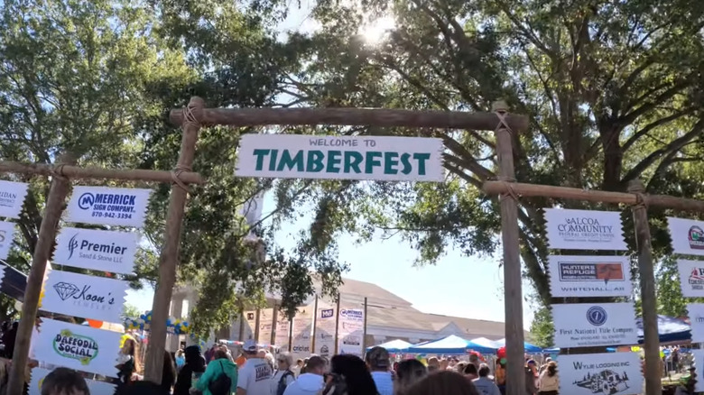 Entrance to Timberfest