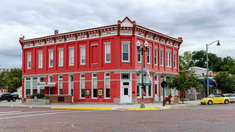 Bright red building in Lindsborg