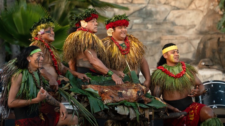 luau performance in kapolei, oahu, hawaii