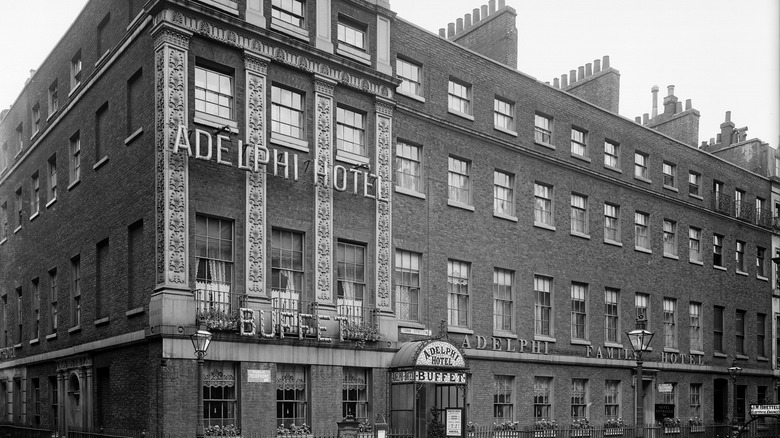 The original Adelphi Hotel in 1904