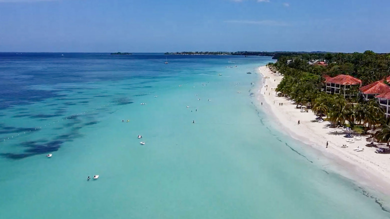 Seven Mile Beach in Negril, Jamaica