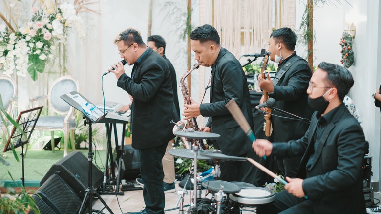 band playing at wedding