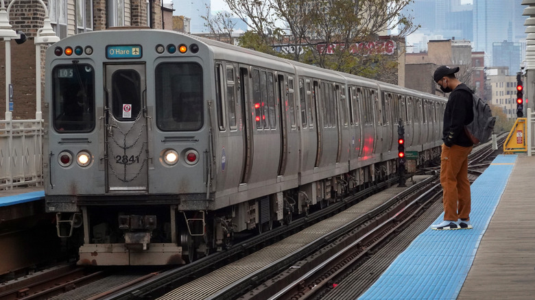 The L train coming into the station in Chicago