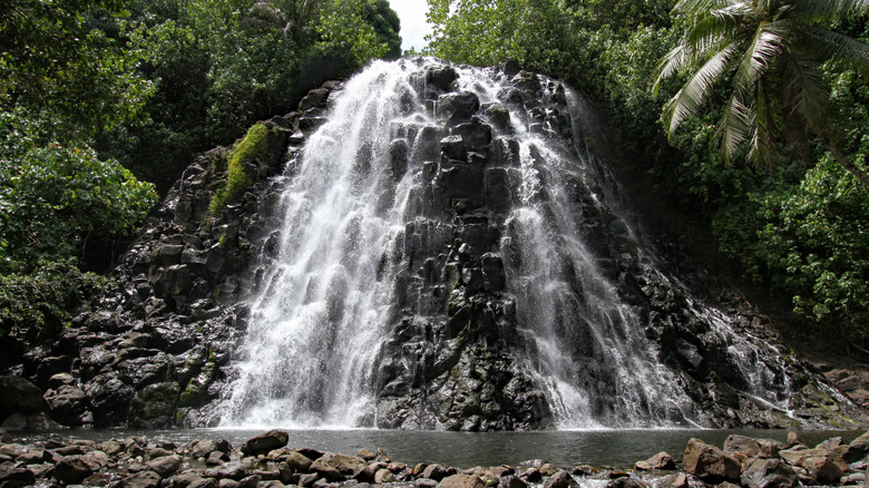 Kepirohi Waterfall flowing over basalt rocks