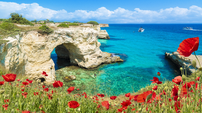 The lover's arch, Torre Sant'Andrea