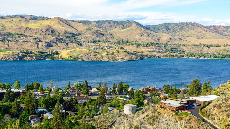 A view of Lake Chelan from one of the surrounding slopes