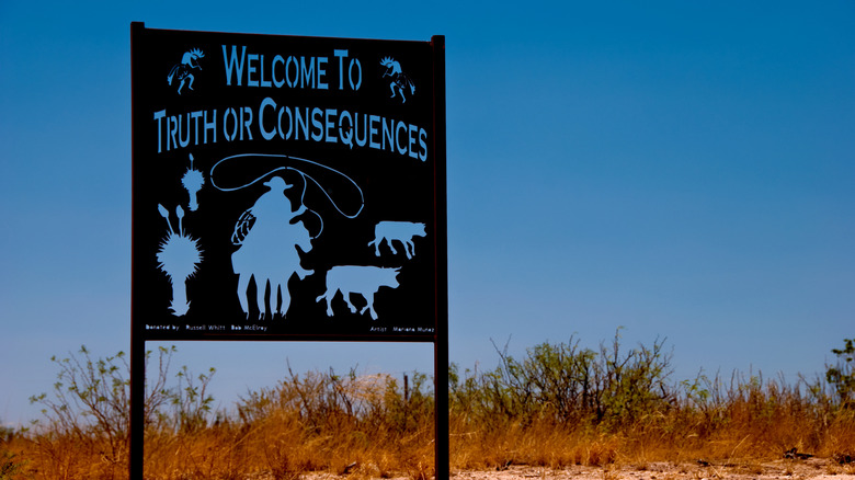 The sign for the town of Truth or Consequences in New Mexico