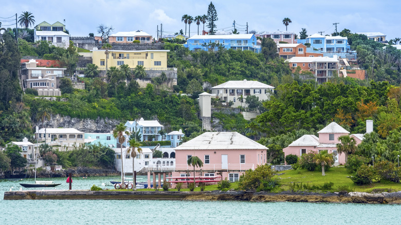 colorful buildings in Bermuda