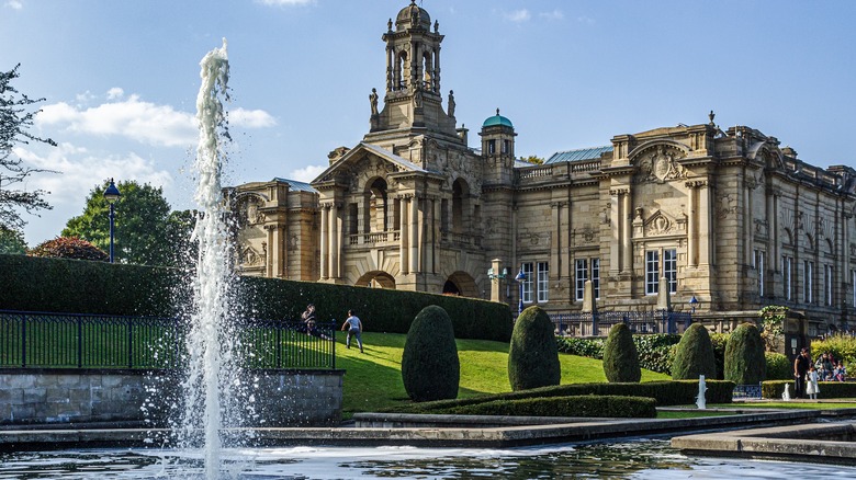 A view of a fountain in Bradford, United Kingdom