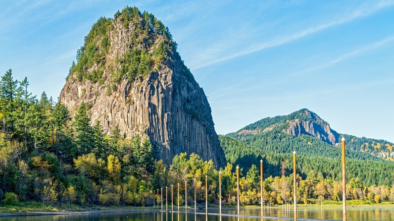 beacon rock mountain volcanic plug