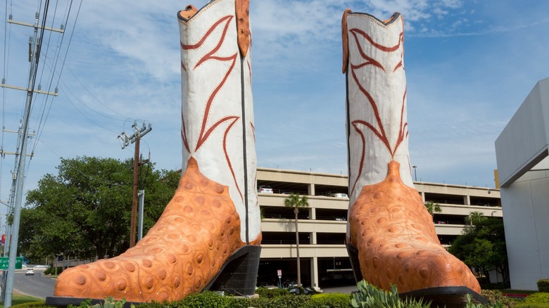 The cowboy boot sculpture at North Star Mall