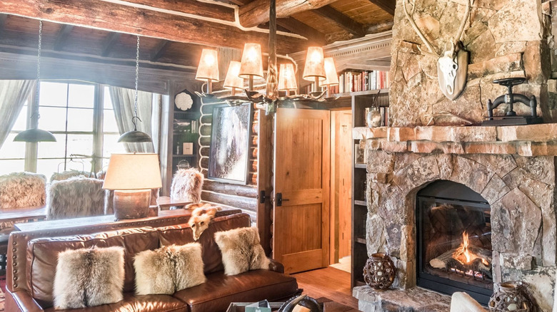 The cozy yet lavish Western-style cabins at Magee Homestead