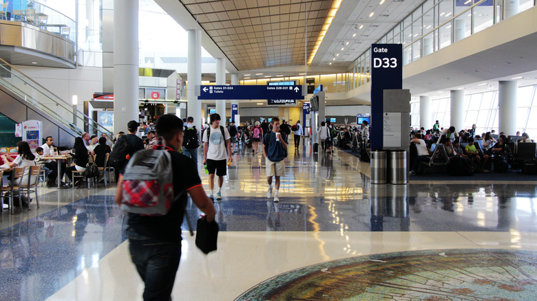 People walking, Dallas/Fort Worth airport