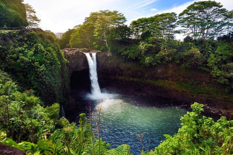 10 Cheapest Flights to Hawaii from California | Islands