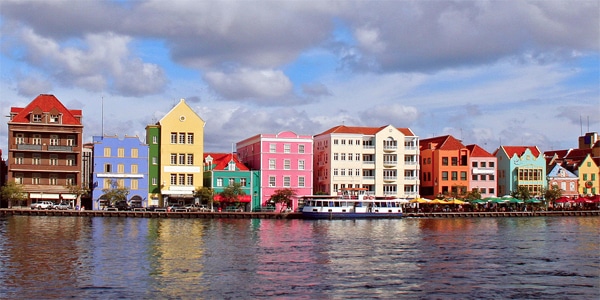 89 curacao bucket list