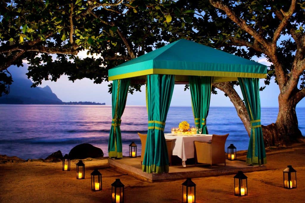 Hawaii island wedding venue: The St. Regis Princeville