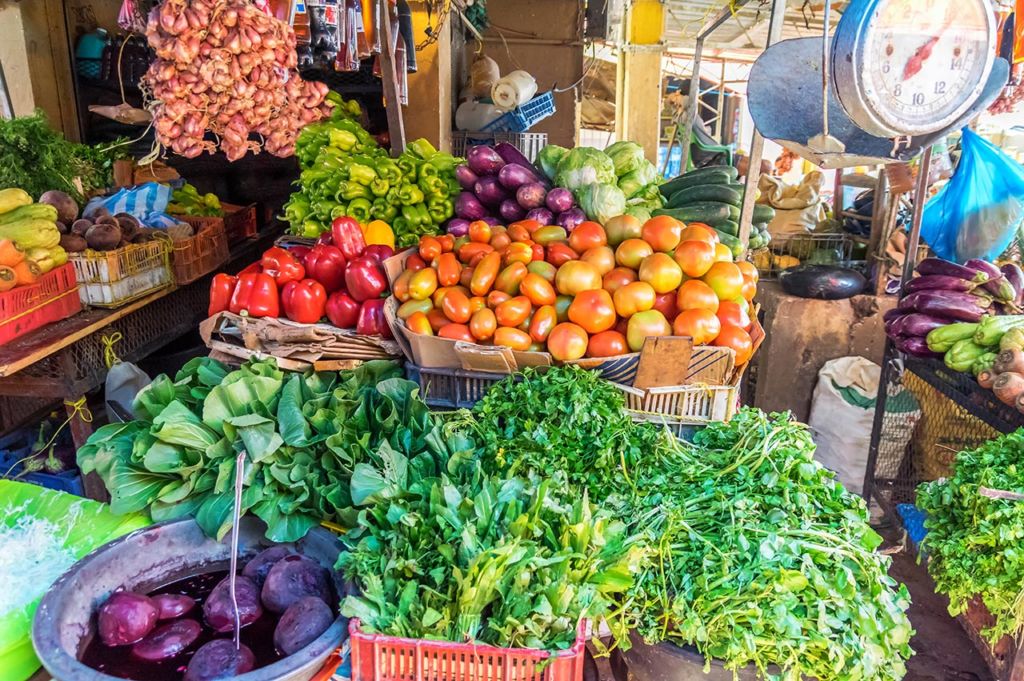 Moving to the Dominican Republic: produce stands