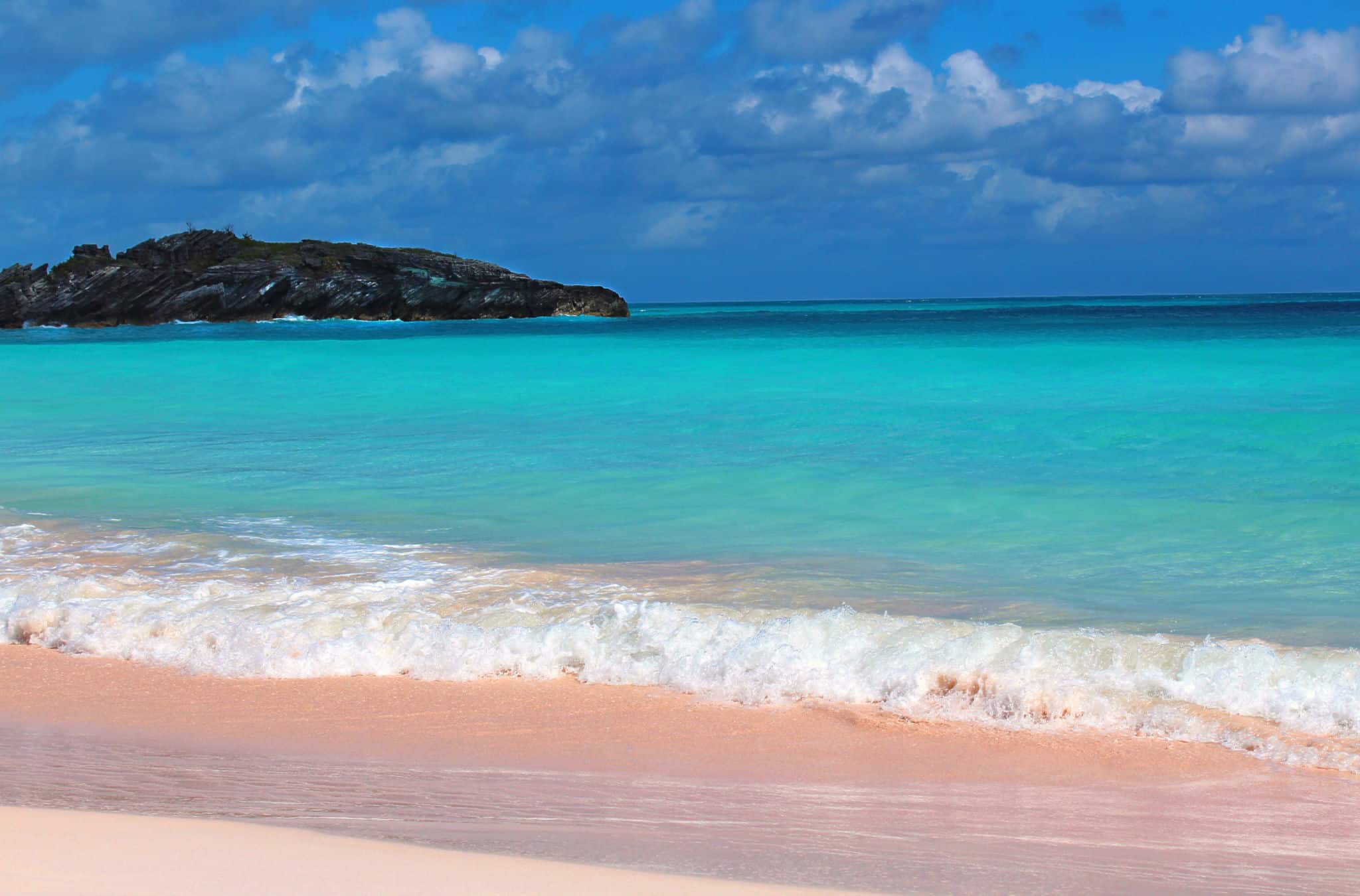 10 Beaches with Black, Orange, and Even Green Sand | Islands