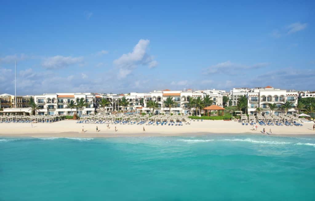 weekend getaways to cancun mexico