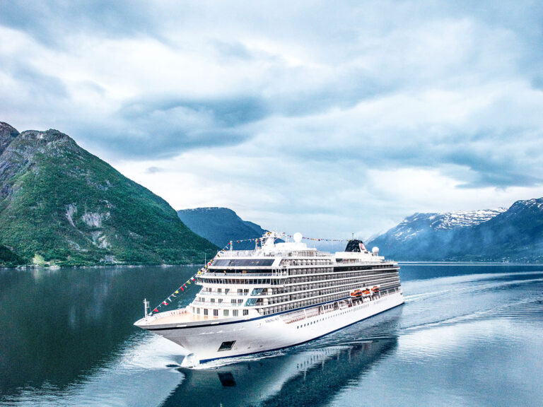 on-board-viking-cruises-mars-and-the-homeland-itinerary